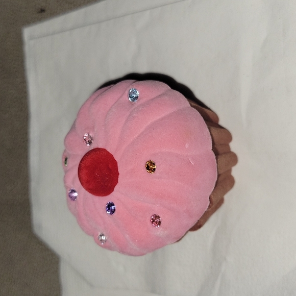 Cupcake 🧁 nacklace - Picture 1 of 4